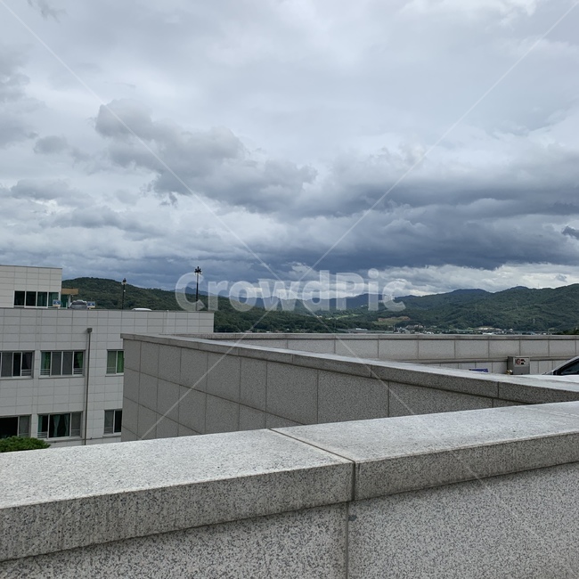 구름,푹신푹신,옥상,날씨,흐림,건축물,건물외관,exterior,building,structure,architecture,construction