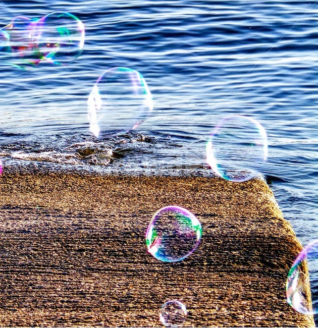 비누방울,방울,버블,방울놀이,몽환,무지개빛,bubble,강,강물,물결,동그라미,원,원형,몽환적,환상