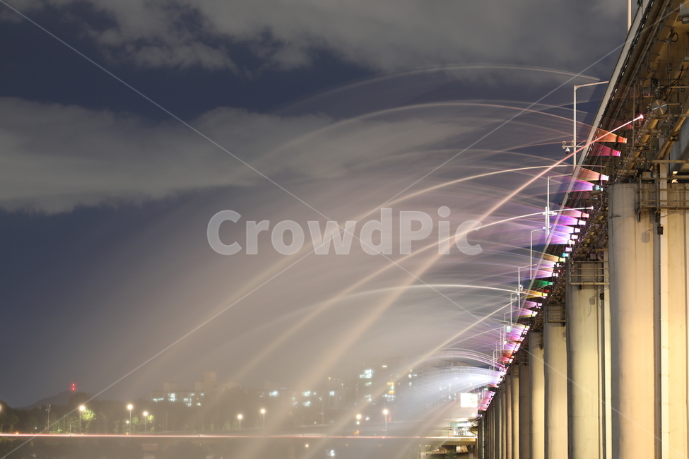 잠수교,반포대교,분수,분수쇼,야경,bridge,fountain,night,야경,밤,풍경,nightscape,night,landscape,건축물,건물외관,exterior,building,structure,architecture,construction,water,물