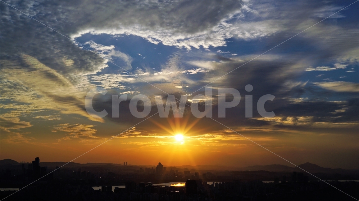 남산,일몰,석양,노을,구름,도시,풍경,city,landscape,한국도시풍경,한국도시경관,korea cityscape,flare,플레어,light,빛,sunlight,햇빛,nature,자연,outdoors,옥외