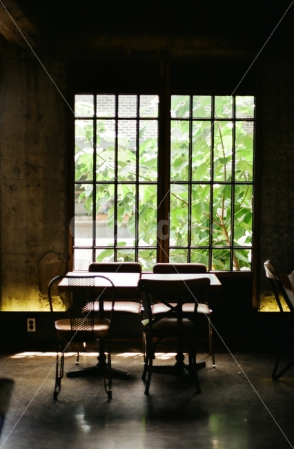 카페,창가,창문,자리,필름,감성,sensible,feeling,휴식,힐링,rest,relaxation,healing,인테리어,실내디자인,interior design