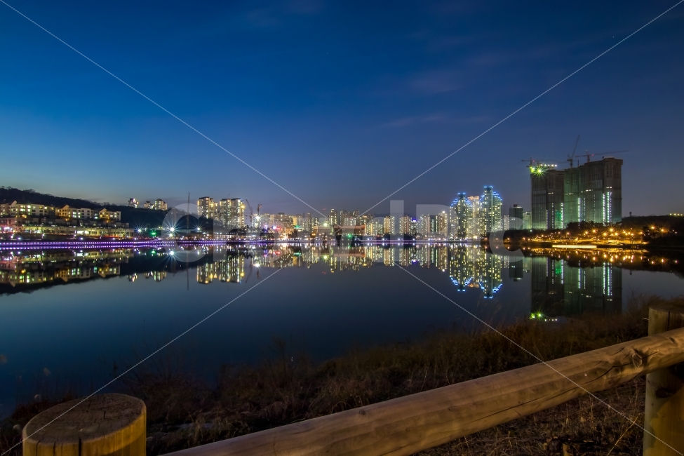 풍경,야경,광교호수공원,일몰,석양,수원,반영,야경,밤,풍경,nightscape,night,landscape,도시,city,한국도시풍경,한국도시경관,korea cityscape,water,물,waterfront,워터 프론트