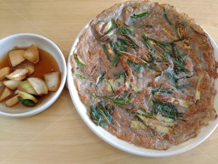 메밀전,전,부침개,한국음식,한식,koreanfood,food,dish,meal,접시,pancake,봉평,메밀,buckwheat,야채전