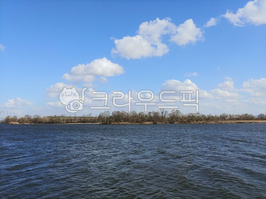 sky,cloud,ocean,nature,river