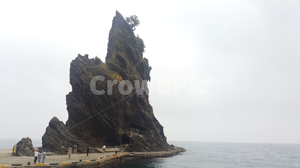 자연,바다,하늘,자연관경,구름,나무,자연,풍경,nature,landscape,promontory,곶,land,땅,outdoors,옥외,shoreline,해안선,water,물,ocean,대양,sea,cliff,낭떠러지