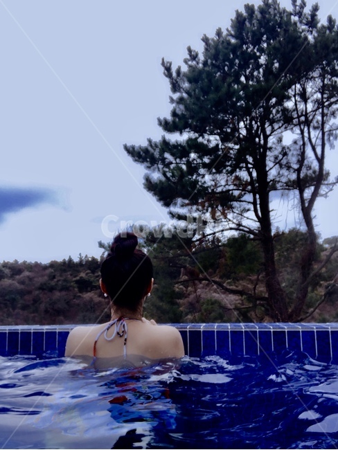 산림욕,여행,온천,휴식,수영,사람,인물,인간,human,person,여성,여자,woman,female,lady
