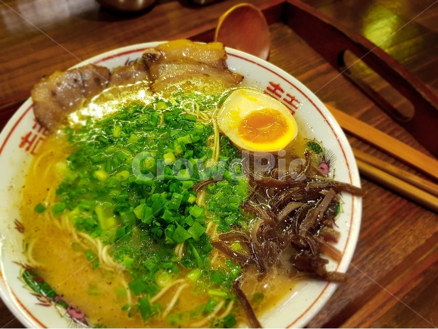 음식,식재료,요리,음식사진,food,foodporn,근접사진,라멘,일본,일본요리,japan,japanesefood,ramen,ラーメン,후쿠오카,돈코츠라멘,豚骨ラーメン,돼지뼈,음식,식재료,요리,food,cook,meal,dishes,food reserves,일식,일본음식,일본요리,Japanese food,Japanese dishes,Japanese meal,Japanese cook