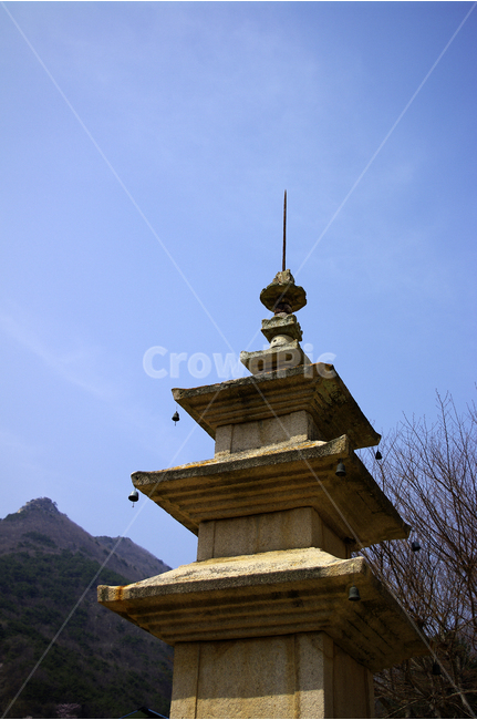 한국,밀양,표충사,사찰,절,석탑,하늘,한국전통,한국문화,korean traditional,korean culture,조각상,동상,석상,조형물,statue,bronze statue,stone statue,종교,신앙,religion,belief,faith,건축물,건물외관,exterior,building,structure,architecture,construction