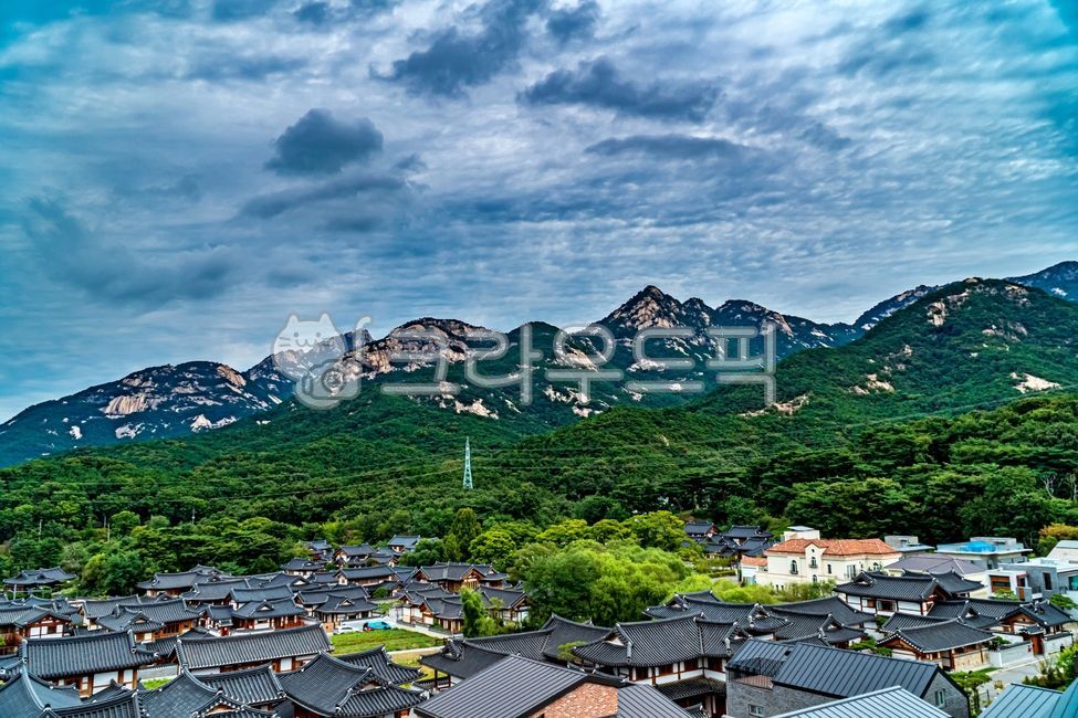 북한산,은평구,은평한옥마을,은평구한옥마을,한옥,한옥마을,한국,대한민국,서울,korea,seoul,hanok,koreanstylehouse,traditionalkoreanvillage,hanokvillage,hanokmaul,한국문화,한국전통,전통문화,한국풍경,한국자연,서울풍경,서울자연,풍경,landscape,경치,scenery,scene,view,하이행글,aerialview,bukhansan,산맥,산,mountain,range,mountainchain,mountains,nature,자연,옥외,outdoors