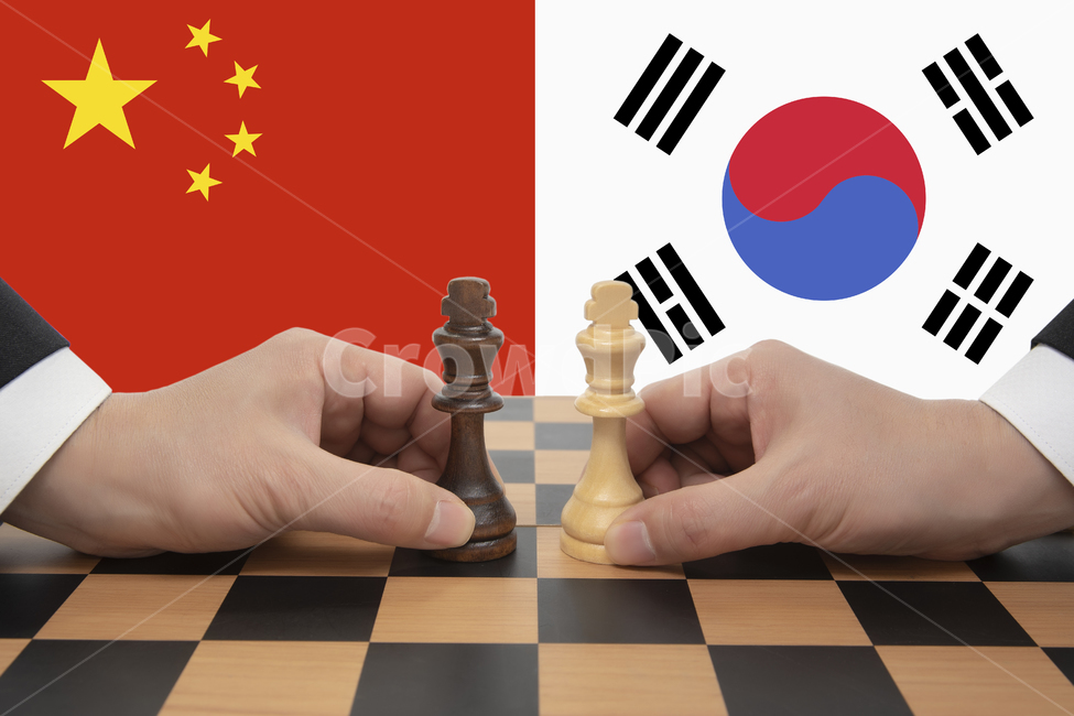 agent,Chess piece,negotiation,opponent,games,meeting,conversation,cooperation,chess,issue,contract,survival,economy,confrontation,international news,diplomacy,success,background,exchange,politics,deal,flag,scheme,concept,summit,tactic,competitor,China,fig