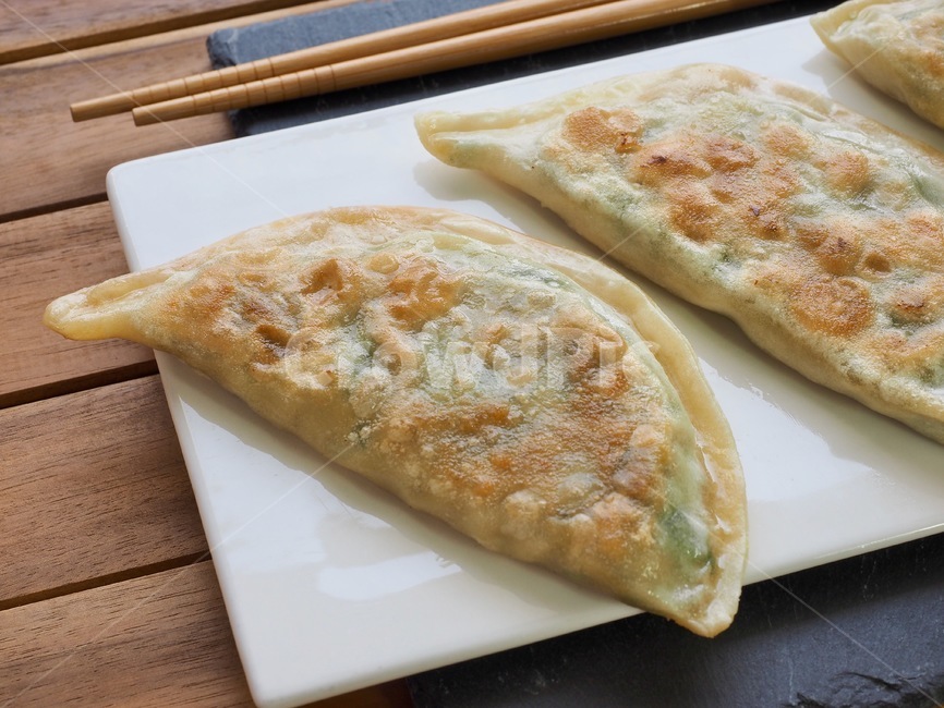 만두,군만두,중식,식품,한국문화,음식,배경,음식문화,문화,아시아,아시아음식,접시,전통,납짝만두,구운만두,음식,식재료,요리,food,cook,meal,dishes,food reserves