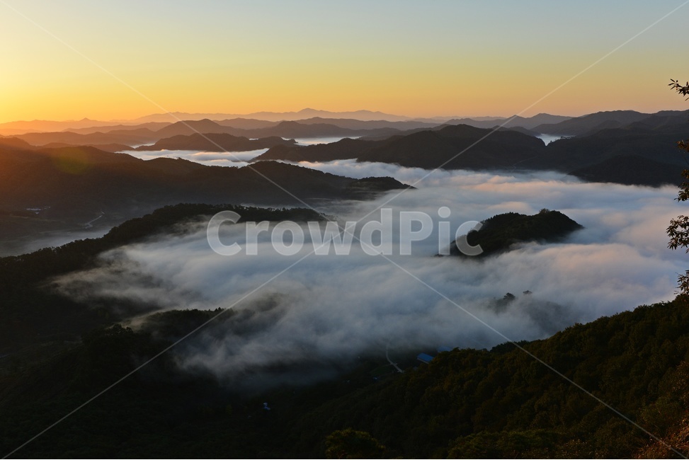 mountainrange,산맥,mountain,산,nature,자연,outdoors,옥외,weather,날씨,light,빛,flare,플레어,sunlight,햇빛,경치,경관,풍경,운해,임실,국사봉,국사봉운해,아침,여명,일출,해돋이,자연,풍경,nature,landscape