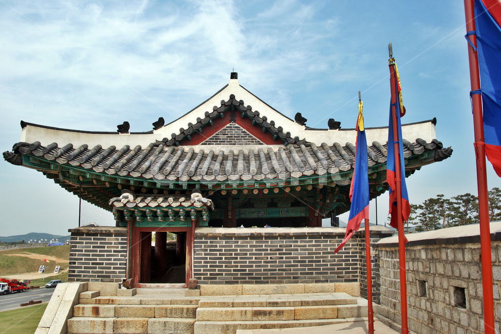 창룡문,동문,전각,수원화성,화성,성곽,조선시대,유네스코세계문화유산,성벽,한국전통,한국문화,korean traditional,korean culture,건축물,건물외관,exterior,building,structure,architecture,construction