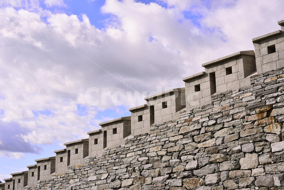 한국전통,서울도성,한양도성,복원,성곽길,하늘,맑은날,청명,구름,성벽,패턴,텍스쳐,배경,바탕,백그라운드,background,castle,fortress,화강암,석조건축물,건축물,울타리,방어,보호,수호