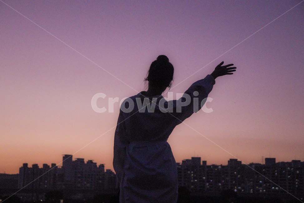 노을,라라랜드,보라색,감성,자연,사람,인물,인간,human,person,여성,여자,woman,female,lady,인물실루엣,사람실루엣,character silhouette,human silhouette,감성,sensible,feeling,색깔,색상,색채,색감,color sense,color sensitivity,feeling of color,silhouette,실루엣