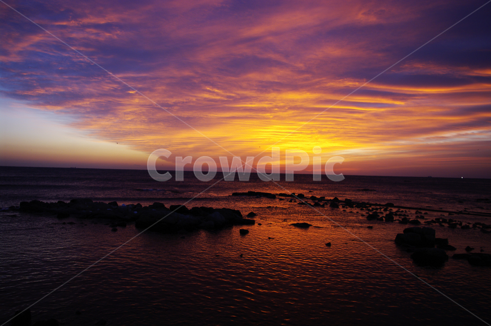 바다,하늘,구름,풍경,해맞이,일출,sunrise,자연,풍경,nature,landscape,outdoors,옥외,sunset,일몰,red sky,붉은 하늘,sky,dusk,황혼,dawn,새벽