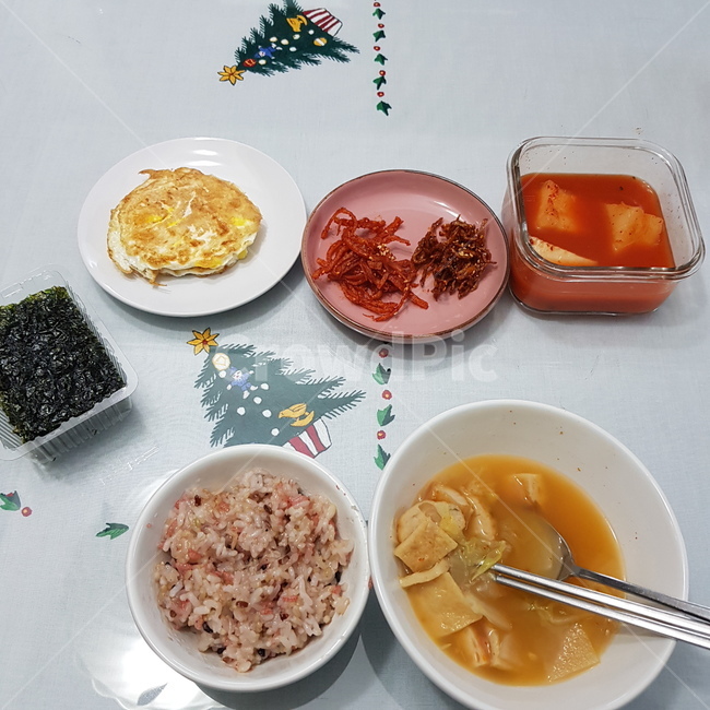 음식,요리,재료,야채,고기,김,김치,국,밥,한국,저녁밥,점심밥,점심,저녁,rice,cook,dish,food
