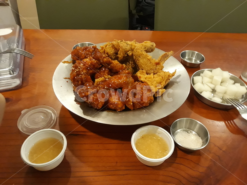 치킨,통닭,식탁,반반치킨,맛있는음식,ken,chicken