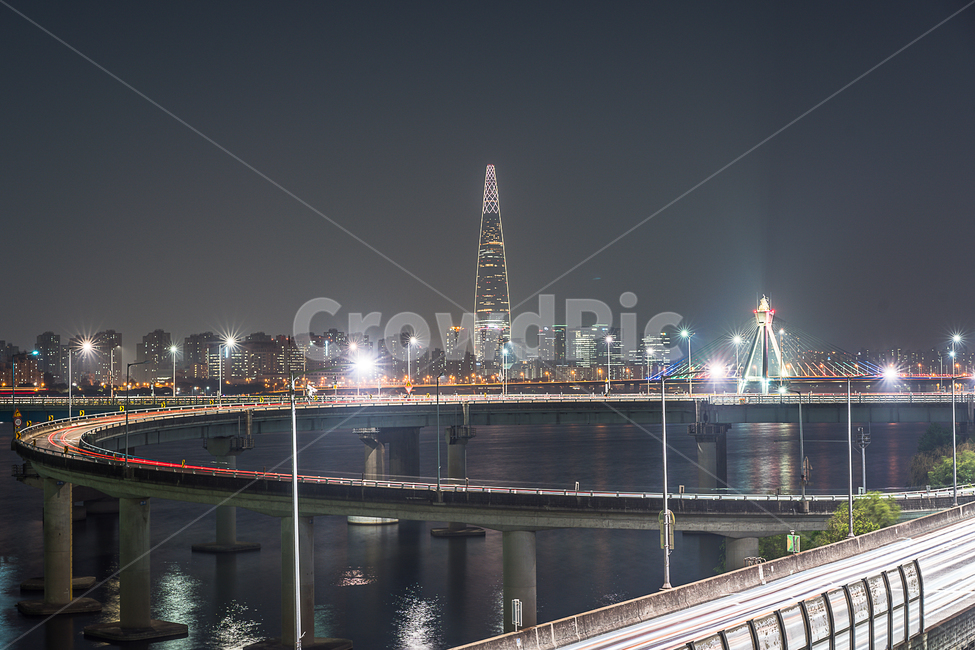 광진교,롯데타워,밤,야경,한강,다리,도로,불빛,도시,궤적,night,nightview,river,bridge,city,교통,traffic,야경,밤,풍경,nightscape,night,landscape,한국도시풍경,한국도시경관,korea cityscape