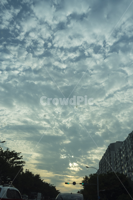 퇴근길,하늘,밤하늘,구름,밤,파란불,퇴근길하늘,해질녘하늘,sky,cloud,greenlight,night