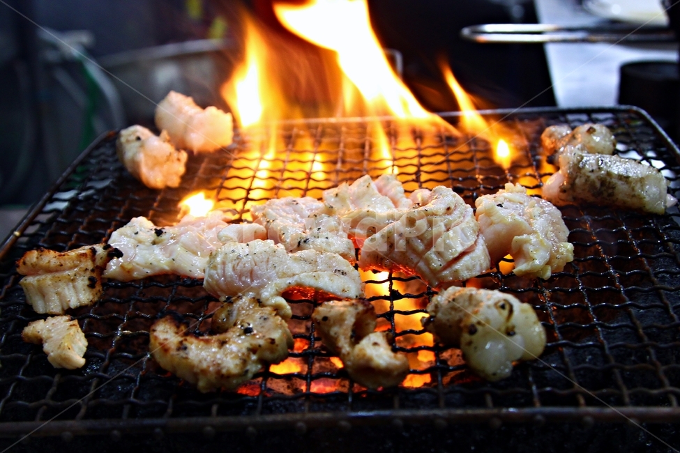 Chewy,beef tripe,restaurant,Grilled grill,Grilled Tripe,food,Briquette grilling,Burning taste,crippled,Busan Tripe,mukbang,flame,grill