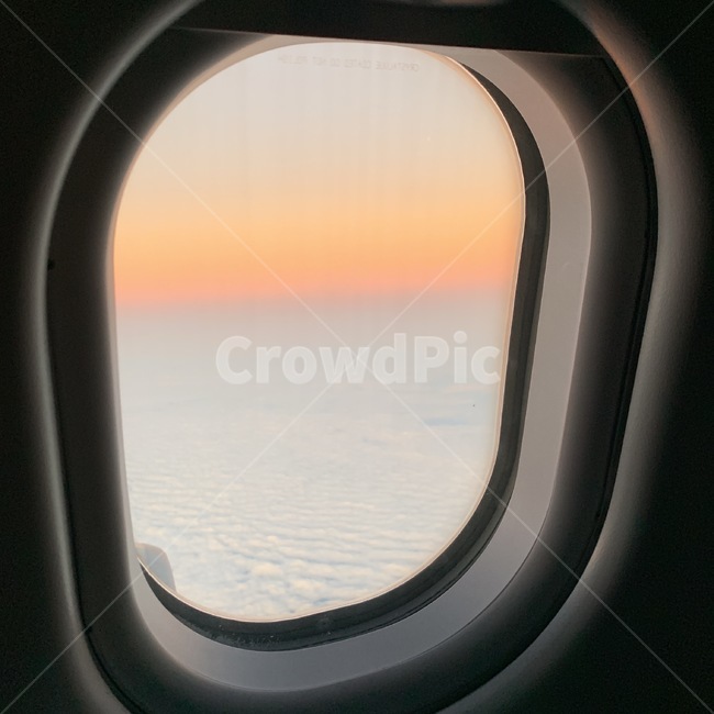 비행기,비행,airplane,항공,여행,travel,trip,tour,tourist,구름,cloud,노을,sunset,창문,window