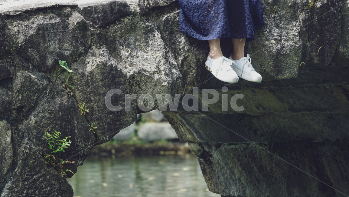 돌다리,발,하얀신발,남원광한루,오작교