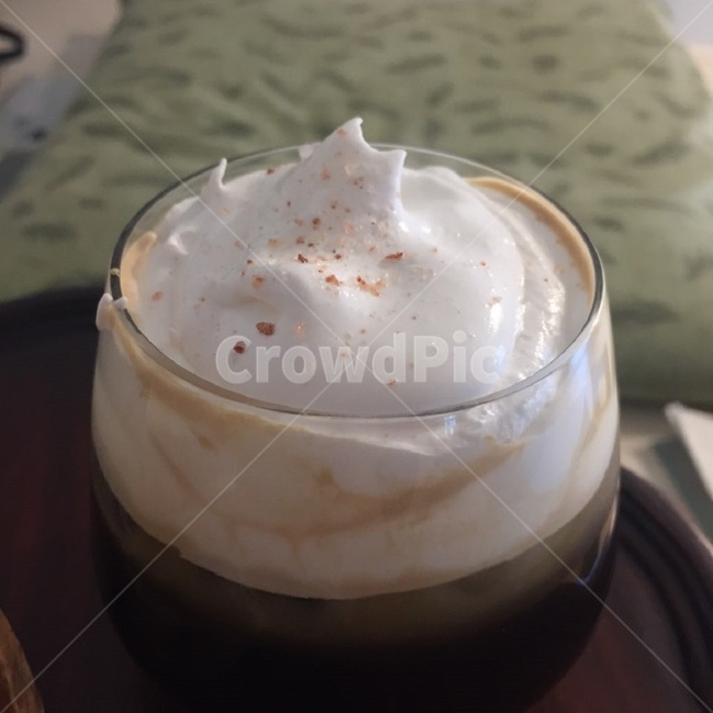 크림,디저트,핑크솔트,아인슈페너,카페,커피,카페,coffee,cafe
