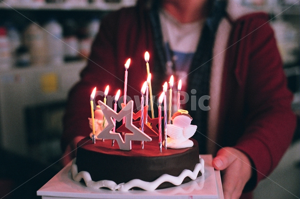 케익,생일케익,생일,축하,초,필름,깜짝선물,선물,빈티지,감성,필름사진,기념일,축하,anniversary,congratulation,celebrate,celebration,음식,식재료,요리,food,cook,meal,dishes,food reserves,빵,bread,감성,sensible,feeling