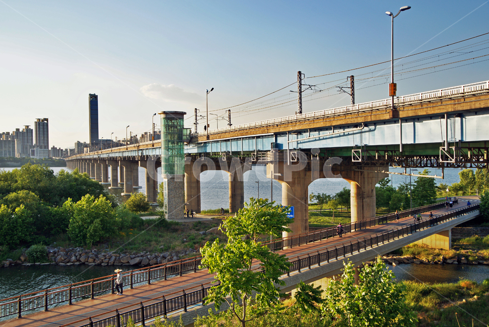Jamsil,Han River Bridge,subway,bicycle road,road name,Jamsil Railroad Bridge,Seongnaecheon