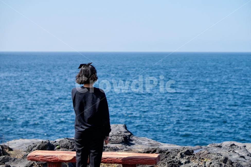 제주도,바다,주상절리,파도,하늘,맑은날,감성사진,스냅사진,생각,photo,snap,portrait,sea,sky,jeju,사람,인물,인간,human,person,여성,여자,woman,female,lady,여행,휴가,traveling,vacation,trip