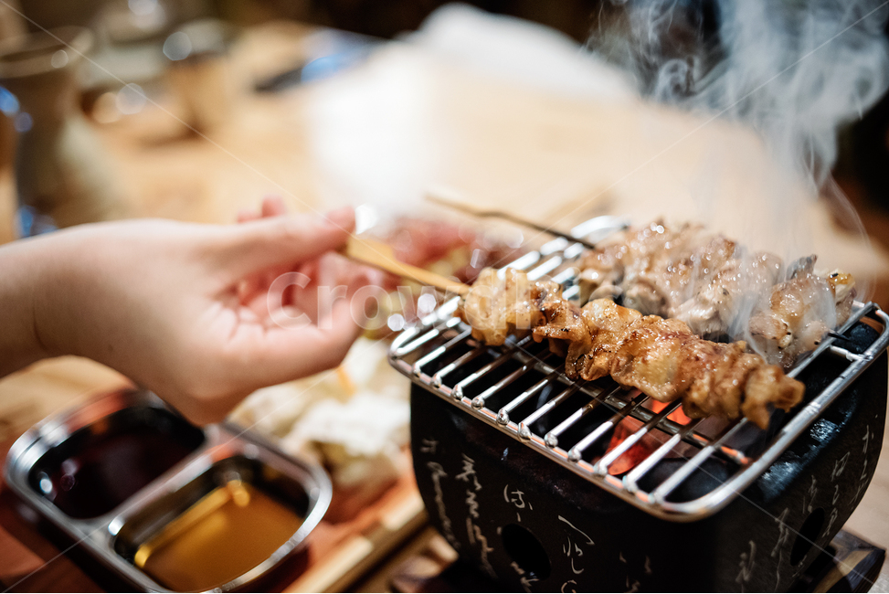 꼬치,꼬치구이,술자리,화로,술안주,음식,식재료,요리,food,cook,meal,dishes,food reserves,육류,고기,meat