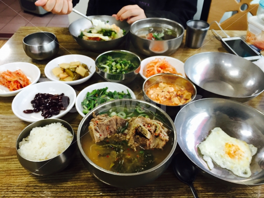 해장국,뼈해장국,부산음식,한정식,푸짐한,음식,식재료,요리,food,cook,meal,dishes,food reserves,한식,한국음식,한국요리,korean food,korean dishes,korean meal,korean cook