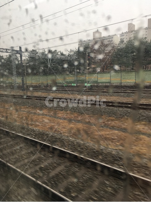 기차,기차역,철도,철로,기찻길,비,차창,railway,railroad,train,trainstation,rain,window