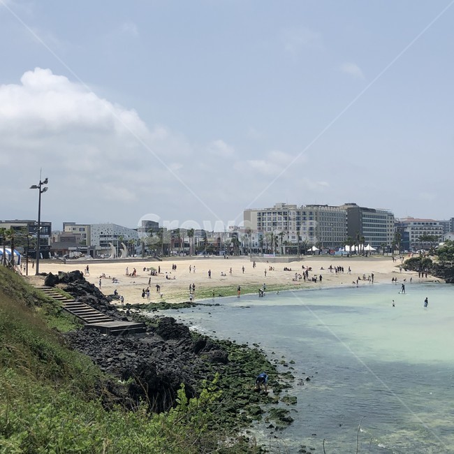 바다,에메랄드빛바다,투명한바다,해수욕장,해변,돌,모래,바다모래,여름바다,여름해변,하늘,자연,sea,beach,bluesky,rocks,sand