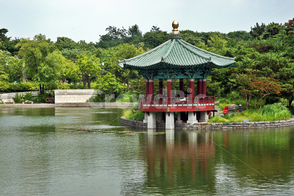 청자정,연못,거울못,국립중앙박물관,용산구,정자,쉼터
