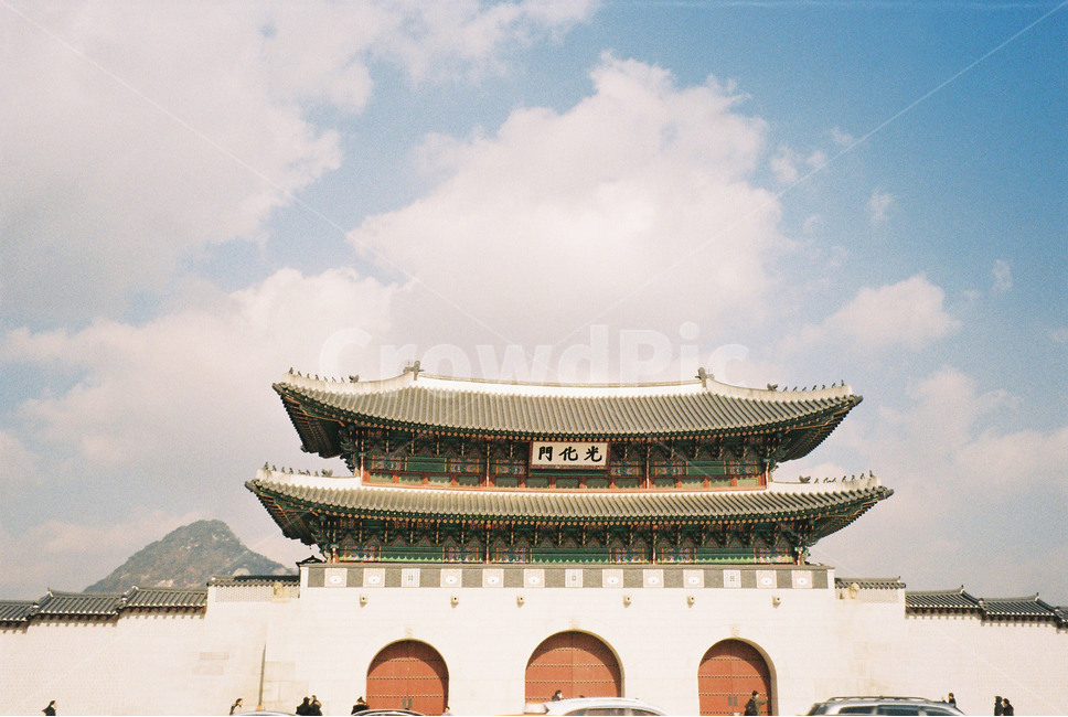 서울,시내,경복궁,필름,필카,가로뷰,정면,풍경,하늘,한국전통,한국문화,korean traditional,korean culture,랜드마크,landmark,tourist attraction,한국랜드마크,한국관광지,한국명소,korea landmark,korea tourist attraction,건축물,건물외관,exterior,building,structure,architecture,construction
