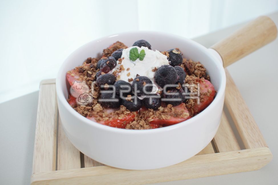 yogurt,Greek yogurt,blueberry,fruit,food,yogurt ball,diet,Blueberries