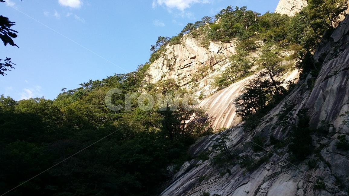 산,풍경,설악산,나무,햇볕,평온,명상,하늘,가을하늘,구름,자연,풍경사진,자연,풍경,nature,landscape,cliff,낭떠러지,outdoors,옥외