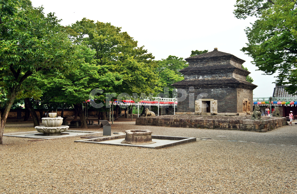 분황사,모전석탑,경주,불교,신라,약사도량,문화재,선덕여왕,국보제30호,조각상,동상,석상,조형물,한국전통,한국문화,korean traditional,korean culture,조각상,동상,석상,조형물,statue,bronze statue,stone statue