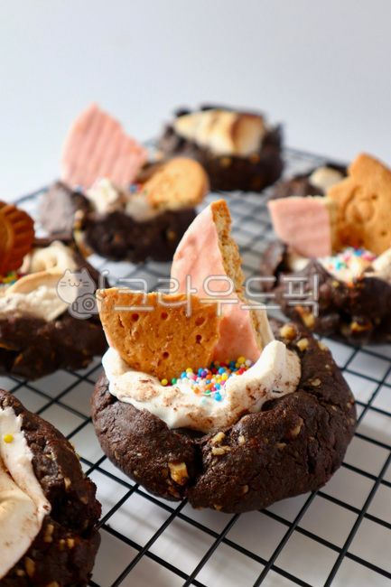 tray,cookie,marshmallow,food,handmade cookies,home baking,baking,dessert,Dessert Cookie Biscuit,sweets,biscuit,handmade,chocolate