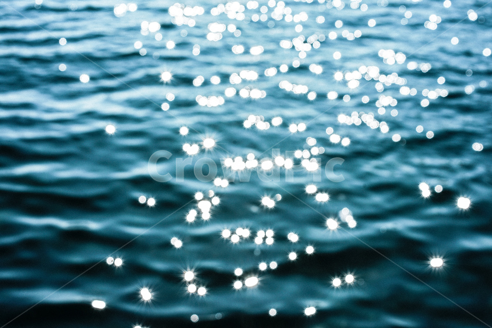 윤슬,바닷가,바다,물결,물살,햇빛,빛,반짝임,wave,sea,파란,블루,수심,바닷물,서해바다,자연,풍경,nature,landscape,감성,sensible,feeling,water,물,outdoors,옥외