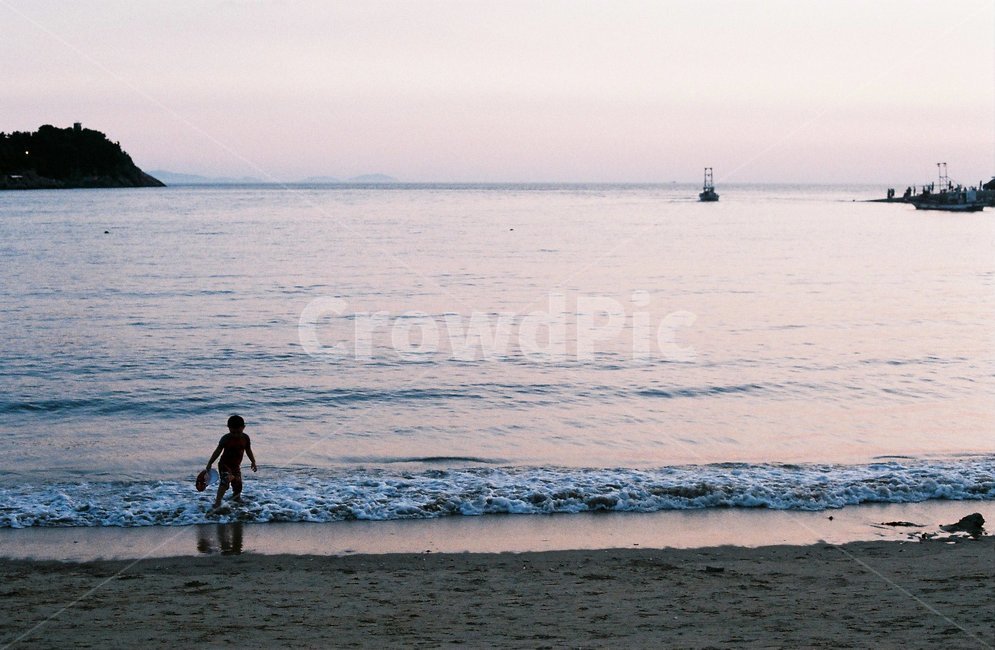 을왕리,바다,해수욕장,갈매기,바위,해변,인천,promontory,water,물,nature,자연,만,아기,아이,인간,human,sea,필름,film,자연,풍경,nature,landscape