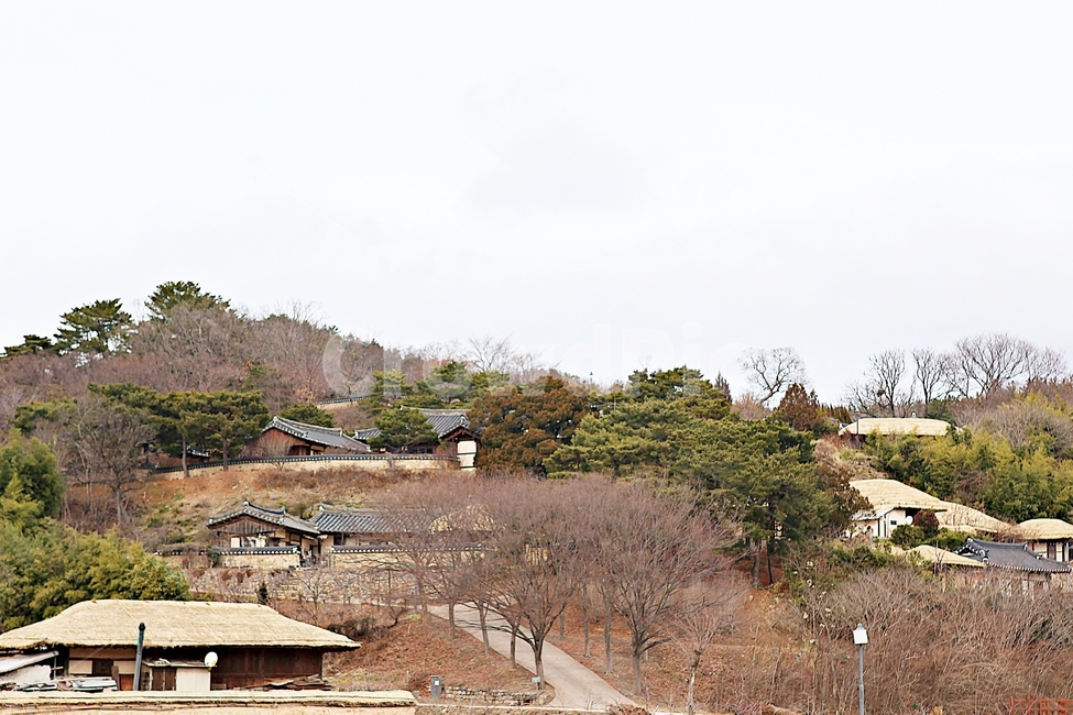 양동마을,초가,초가집,집,전통집,옛날집,민속집,자연,풍경,겨울,건물,한국전통,한국문화,korean traditional,korean culture