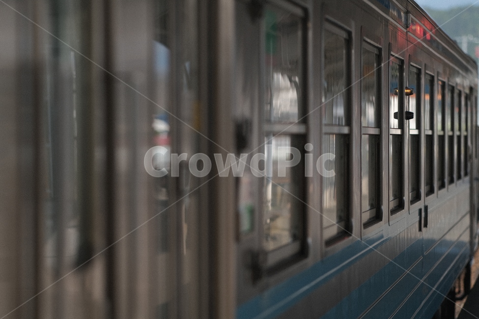 열차,기차,train,플레폼,일본,japan,교통,교통수단,traffic,transportation