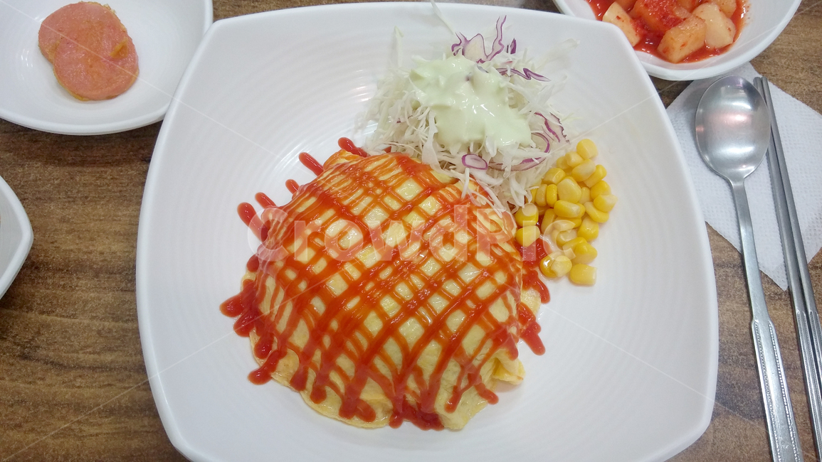오무라이스,계란밥,볶음밥,밥,케찹,토마토케찹,식당,혼밥,가게,계란덮밥,food,bread,음식,스크럼블,요리,조리,스크램블