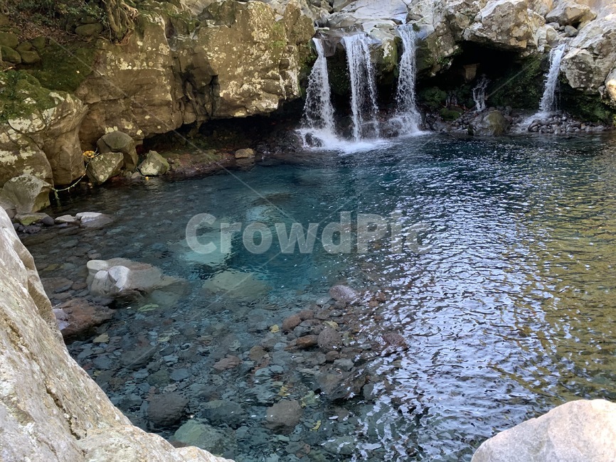 nature,자연,water,물,outdoors,옥외,waterfall,폭포,제주도,돌,물줄기,자연,풍경,nature,landscape