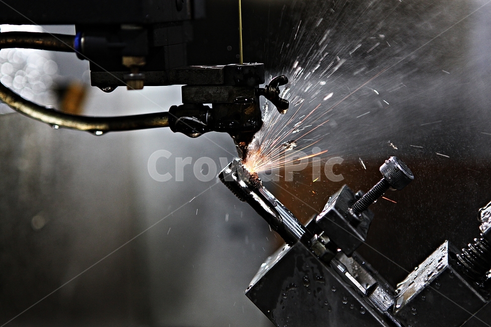 방전,불꽃,절단,산업,기계,물분사,전기,산업,industry,industrial,제조업,manufacturing business,manufacturing industry