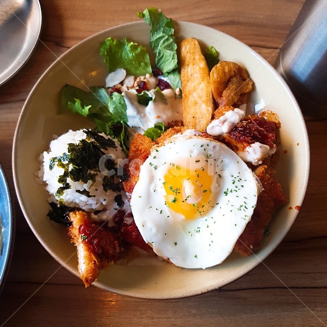 브런치,음식,돈가스,레스토랑,맛집,계란후라이,감자튀김,음식,식재료,요리,food,cook,meal,dishes,food reserves