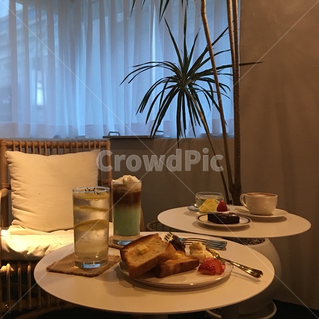 카페,여유,감성,커피,색감,식물,cafe,rest,mood,coffee,color,plants,light,빛,음식,식재료,요리,food,cook,meal,dishes,food reserves,디저트,간식,후식,dessert,snack,커피,카페,coffee,cafe